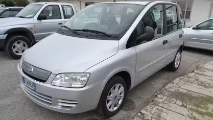 Usata Fiat Multipla Emotion 103 CV (75 kW) 2007 Grigio Monovolume