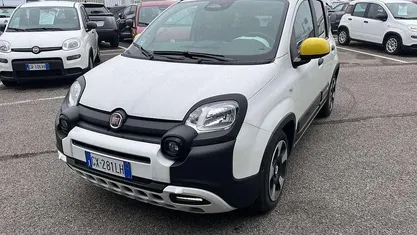 Usata Fiat Panda Cross Cross 69 CV (50 kW) 2025 Bianco Utilitaria