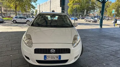 Bianco Usata 2005 Fiat Grande Punto Due volumi | 1990 € (Buon prezzo)