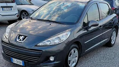 Usata Peugeot 207 95 CV (69 kW) 2011 Grigio Berlina