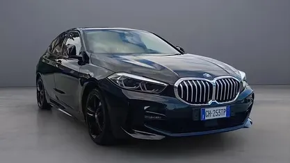 Begagnad BMW 118 M Sport 150 HK (110 kW) 2022 Svart Halvkombi
