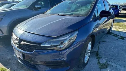 Usata Opel Astra Business Elegance 131 CV (96 kW) 2021 Blu Berlina