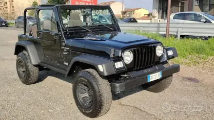 Usata Jeep Wrangler Sport 177 CV (130 kW) 2000 Nero SUV