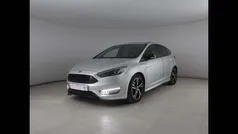 Grigio Usata 2016 Ford Focus ST-Line Tre volumi | 10.800 € (Buon prezzo)