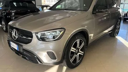 Bronzo Usata 2020 Mercedes GLC220 Coupé | 38.999 € (Buon prezzo)