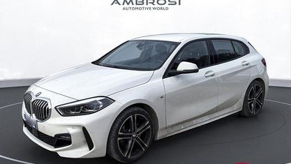 Begagnad BMW 118 M Sport 150 HK (110 kW) 2022 Vit Halvkombi