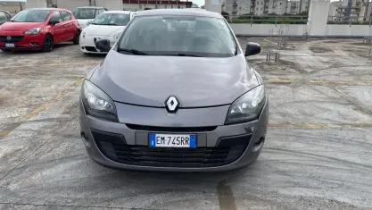 Usata Renault Mégane GrandTour 110 CV (80 kW) 2012 Grigio Station wagon