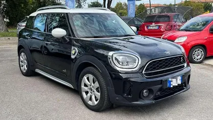 Nero metallizzato Usata 2021 Mini Cooper S Countryman Business SUV | 19.900 € (Ottimo prezzo)