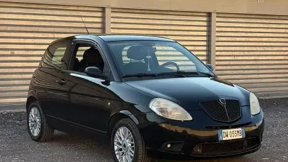Usata Lancia Ypsilon 77 CV (56 kW) 2009 Nero Utilitaria