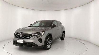 Usata Renault Austral Techno 199 CV (146 kW) 2023 Grigio SUV