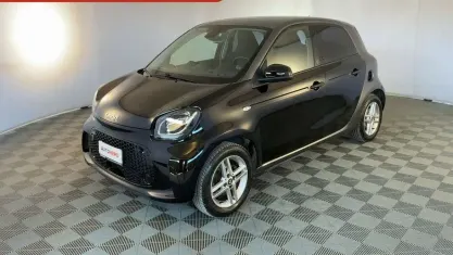 Usata Smart ForFour Electric Drive Pure 60 kW (82 CV) 2021 Nero Berlina