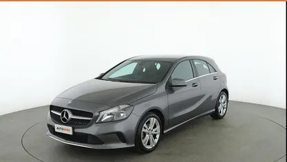 Usata Mercedes A180 108 CV (79 kW) 2016 Grigio Berlina