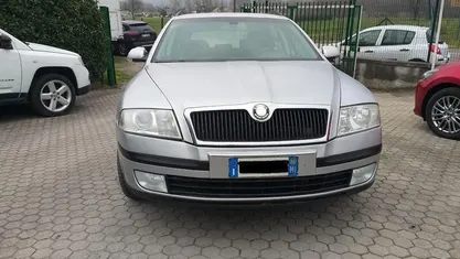 Usata Skoda Octavia Ambition 105 CV (77 kW) 2009 Argento Station wagon