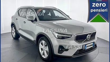 Usata Volvo XC40 Core 163 CV (119 kW) 2025 Grigio SUV