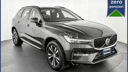 Usata Volvo XC60 Momentum 197 CV (144 kW) 2022 Grigio SUV