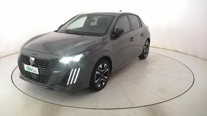 Usata 2024 Peugeot 208 Allure Due volumi | 15.800 € (Buon prezzo)