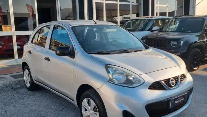 Usata Nissan Micra Tekna 80 CV (58 kW) 2015 Argento Utilitaria