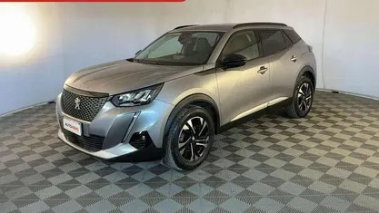 Usata Peugeot 2008 Allure 110 CV (80 kW) 2022 Grigio SUV