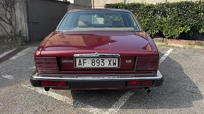 Usata Jaguar XJ6 159 CV (116 kW) 1989 Rosso Berlina