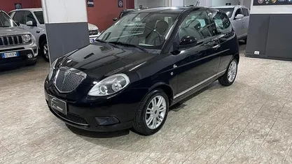 Usata Lancia Ypsilon 75 CV (55 kW) 2011 Utilitaria