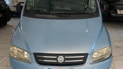 Usata Fiat Multipla Dynamic 116 CV (85 kW) 2005 Bluazzurro Monovolume