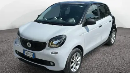 Usata Smart ForFour 71 CV (52 kW) 2019 Bianco Utilitaria