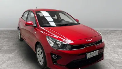 Rosso Usata 2022 Kia Rio Style Tre volumi | 14.900 € (Buon prezzo)