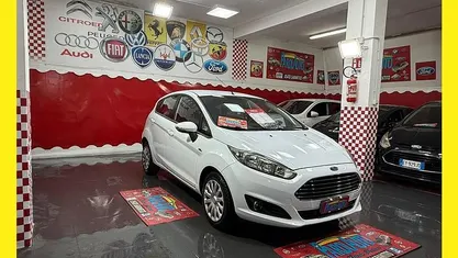 Usata Ford Fiesta Titanium 97 CV (71 kW) 2013 Utilitaria