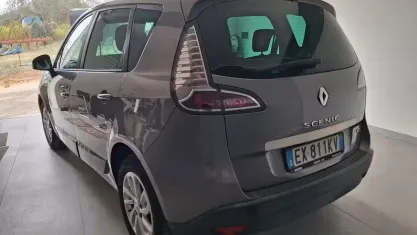 Usata Renault Scénic LIMITED 110 CV (80 kW) 2014 Grigio Monovolume