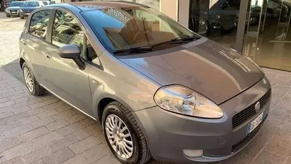 Usata Fiat Grande Punto 75 CV (55 kW) 2006 Grigio Utilitaria