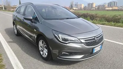 Usata Opel Astra 110 CV (80 kW) 2018 Grigio Station wagon