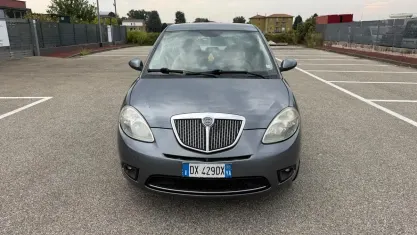 Usata Lancia Ypsilon 77 CV (56 kW) 2009 Grigio Utilitaria