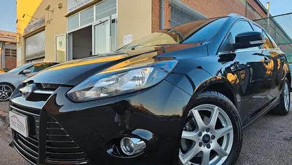 Nero Usata 2011 Ford Focus Titanium Station wagon | 4699 € (Buon prezzo)