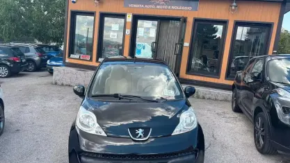 Usata Peugeot 107 68 CV (50 kW) 2008 Other Utilitaria