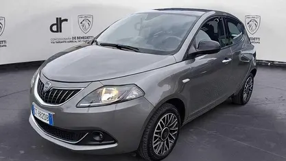 Occasion Lancia Ypsilon S 69 PK (50 kW) 2024 Grijs Hatchback