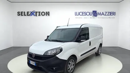 Usata Fiat Doblò 120 CV (88 kW) 2022 Bianco Monovolume