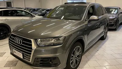 Usata Audi Q7 S-Line 272 CV (200 kW) 2018 Grigio SUV