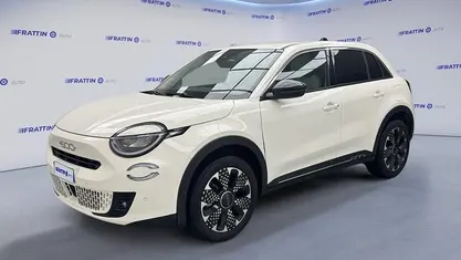 Usata Fiat 600 La Prima 110 CV (80 kW) 2025 Bianco SUV