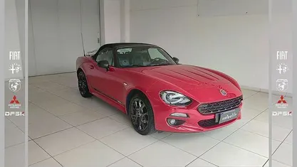 Usata Fiat 124 Spider Lusso 140 CV (102 kW) 2018 Rosso Cabrio