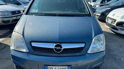 Usata Opel Meriva Cosmo 101 CV (74 kW) 2008 Grigio scuro Monovolume