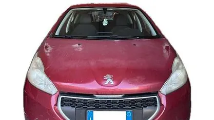 Rosso Usata 2012 Peugeot 208 Due volumi | 4990 € (Buon prezzo)