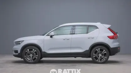 Usata Volvo XC40 Inscription 180 CV (132 kW) 2021 Silver glacier SUV