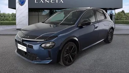 Usata Lancia Ypsilon 101 CV (74 kW) 2024 Utilitaria