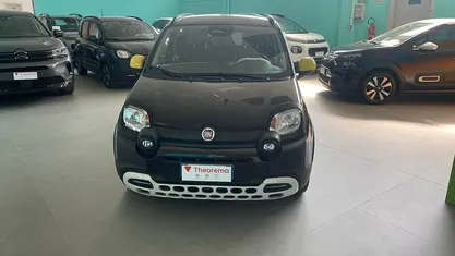 Usata Fiat Panda Cross Cross 69 CV (50 kW) 2025 Nero cinema pastello Utilitaria