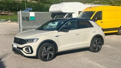 Usata VW T-Roc R 150 CV (110 kW) 2023 Marrone SUV