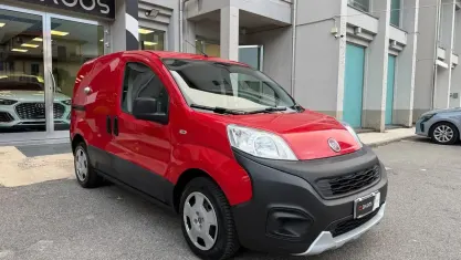 Usata Fiat Fiorino 95 CV (69 kW) 2016 Rosso Monovolume