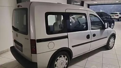 Usata Opel Combo Enjoy 2008 Monovolume