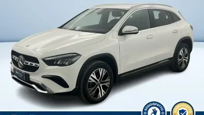 Begagnad Mercedes GLA200 Advanced Plus 150 HK (110 kW) 2023 Vit SUV