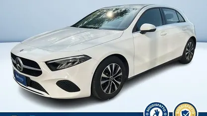 Bianco pastello Usata 2023 Mercedes A180 Advanced Tre volumi | 26.100 € (Ottimo prezzo)