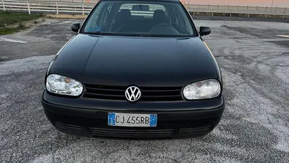Usata VW Golf IV 101 CV (74 kW) 2003 Berlina